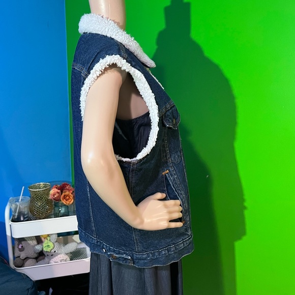 Vintage Levi’s Lined Denim Vest | - Picture 10 of 14